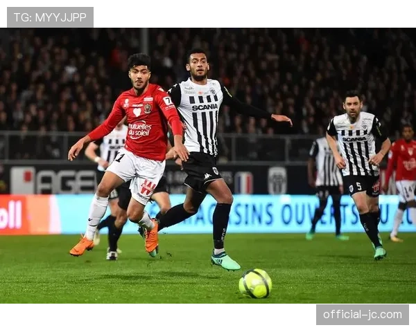 昂热0-3巴黎圣日耳曼，客队控球率高达71%统治比赛